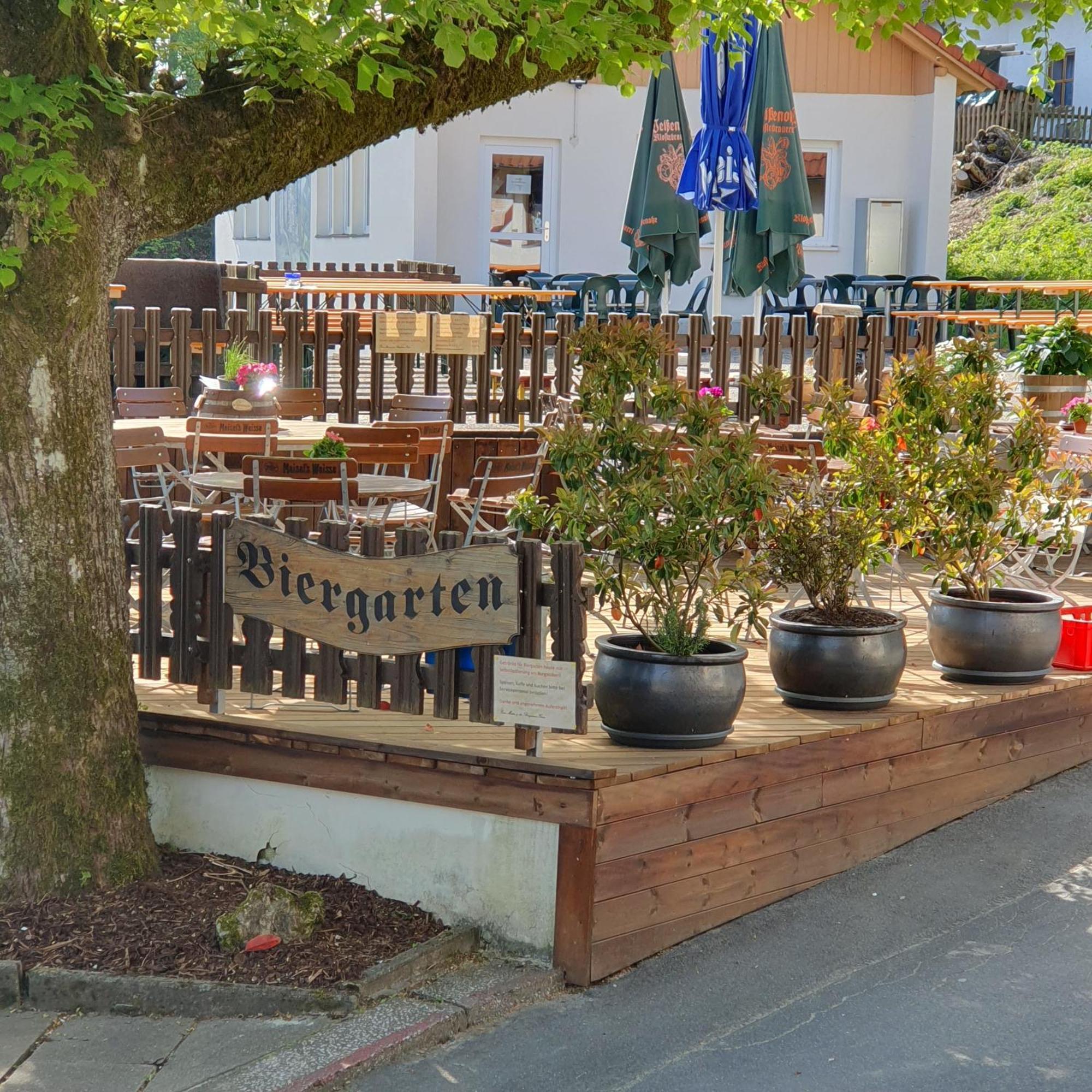 Gasthof Zur Burgruine Pottenstein Exterior foto